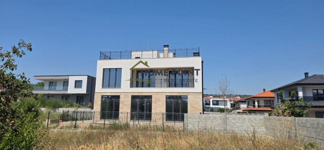 Нова къща с морска панорама, 5 спални и двор 720 кв.м – Траката, Варна