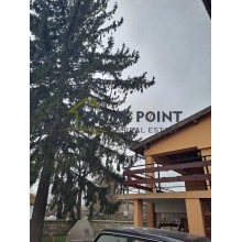 Двуетажна къща, с . Ветрино