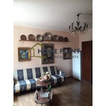 Двуетажна къща, с . Ветрино